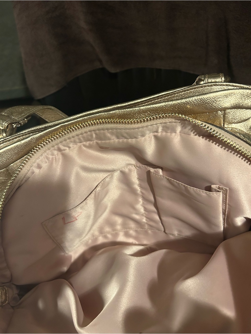 Vintage Rose-Gold COACH Shoulder Bag - Picture 7 of 10